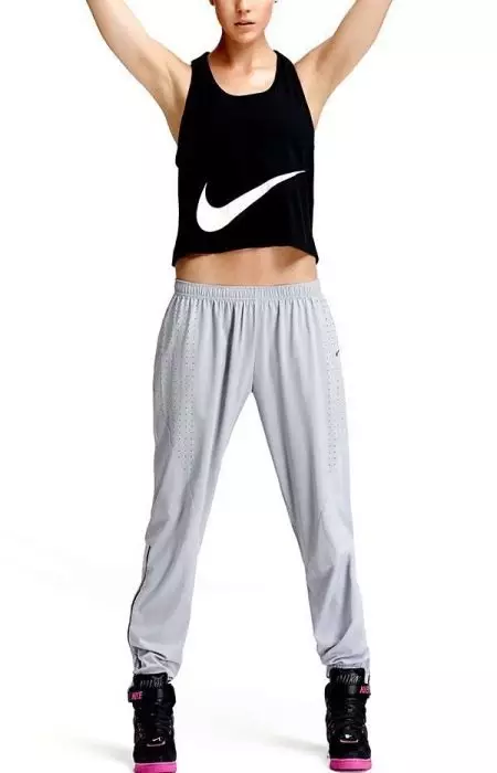 Nike Sportske hlače (79 fotografija): Ženske i muške hlače NIKE modeli 915_74