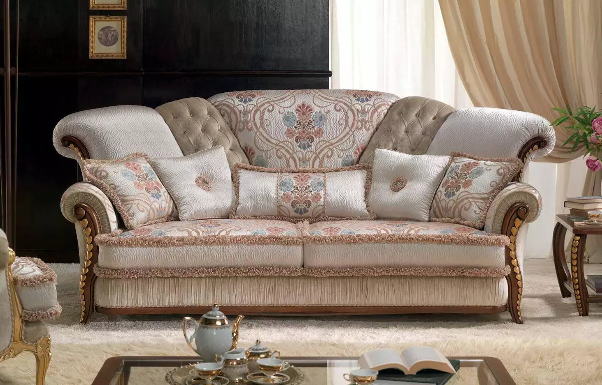 Sofa stílusok (39 fotók): retro és amerikai, olasz és kínai, neoklasszikus, ampir és klasszikus 9170_14