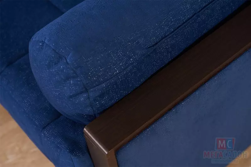 Plava sofe (73 fotografije): ugaone i ravno. Tamno plave sofe u sivom unutrašnjosti i druge opcije dizajna sobu. Izbor jastuka, zavjesa i pozadine 9172_35