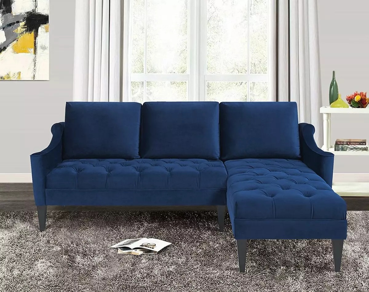 Plava sofe (73 fotografije): ugaone i ravno. Tamno plave sofe u sivom unutrašnjosti i druge opcije dizajna sobu. Izbor jastuka, zavjesa i pozadine 9172_44