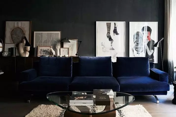 Zilie dīvāni (73 fotogrāfijas): leņķa un taisni. Tumši zilas dīvāni pelēkā interjerā un citās istabas dizaina opcijās. Spilvenu, aizkaru un tapešu izvēle 9172_65