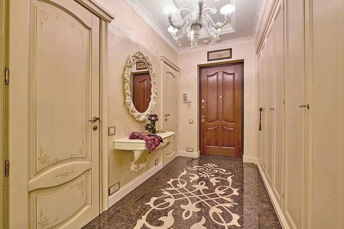 Design di un piccolo corridoio (74 foto): le idee dell'interno di piccoli corridoi in appartamenti. Come equipaggiare un corridoio stretto? 9179_19