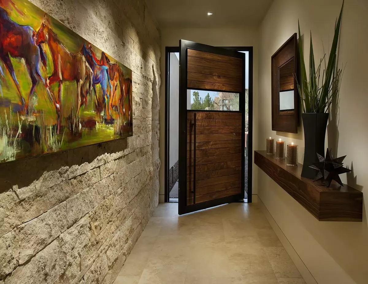 Design di un piccolo corridoio (74 foto): le idee dell'interno di piccoli corridoi in appartamenti. Come equipaggiare un corridoio stretto? 9179_36