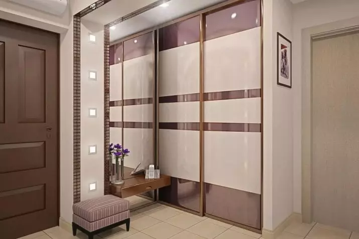 Design di un piccolo corridoio (74 foto): le idee dell'interno di piccoli corridoi in appartamenti. Come equipaggiare un corridoio stretto? 9179_58