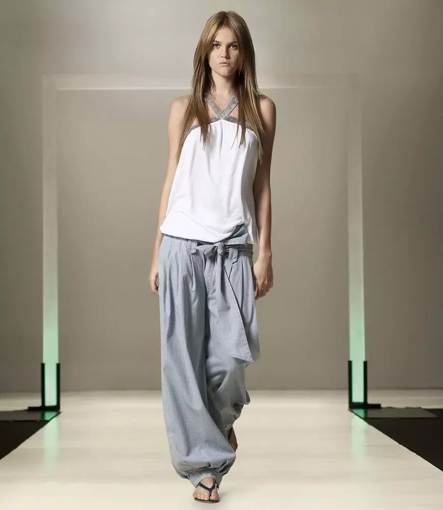 Модне панталоне 2021: Женски стилски модели, модни трендови 917_127