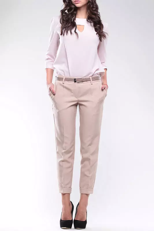 Pantallona të modës 2021: Modelet elegant të grave, tendencat e modës 917_164