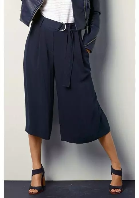 Spodnie mody 2021: Stylowe modele damskie, trendy mody 917_195