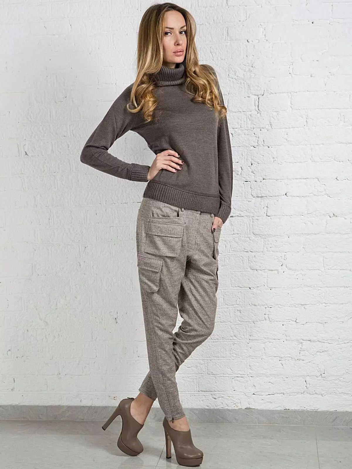 Pantaloni di moda 2021: modelli eleganti da donna, tendenze della moda 917_234