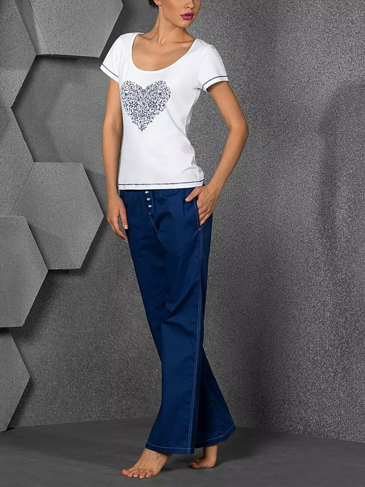Spodnie mody 2021: Stylowe modele damskie, trendy mody 917_271