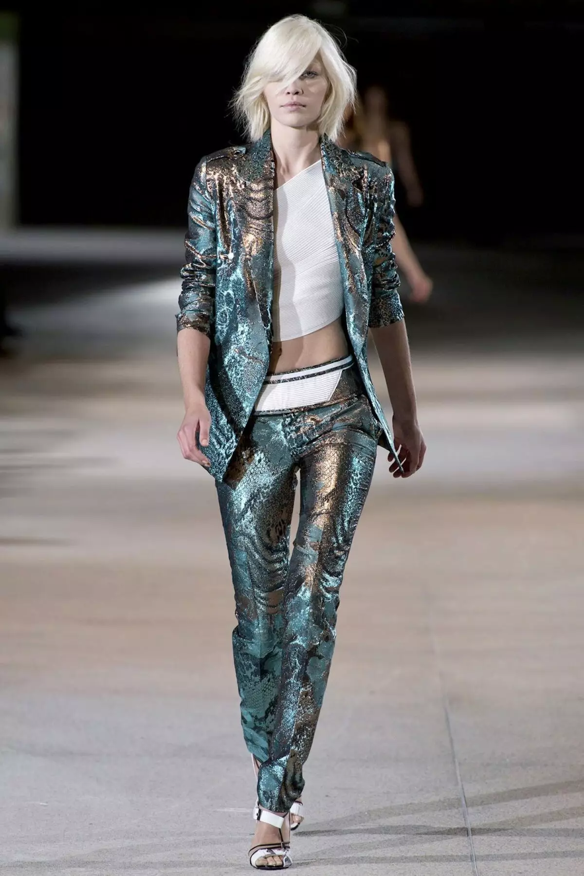 Fashion Püksid 2021: Naiste stiilsed mudelid, moesuunde 917_406