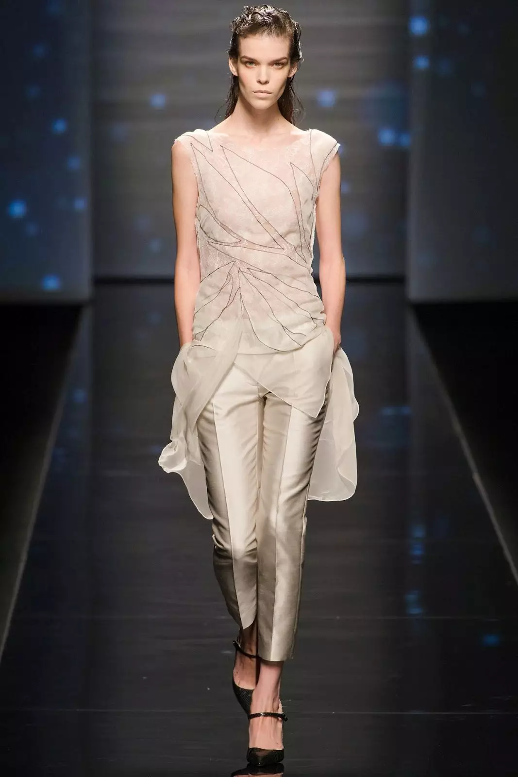 Fashion pants 2021: Women's stylish models, fashion trends 917_410