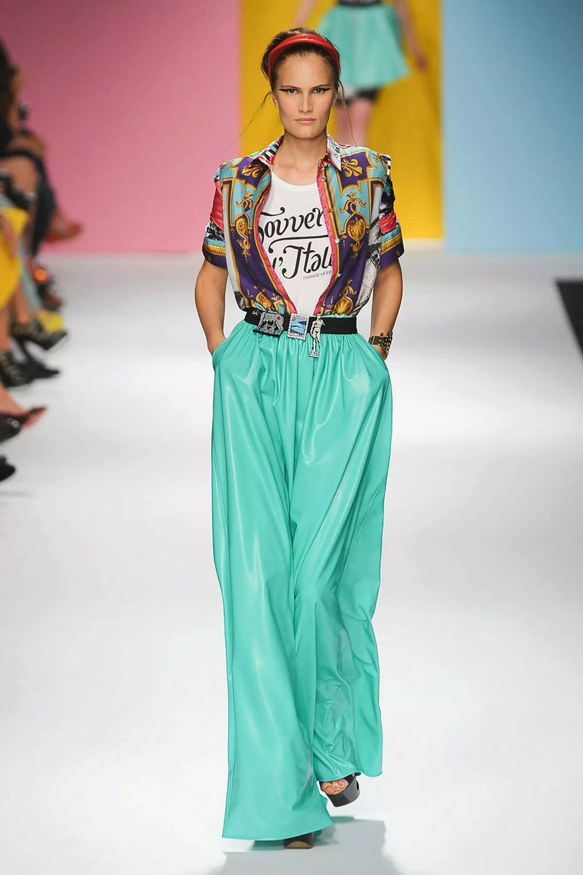 Pantalones de moda 2021: modelos elegantes de mujeres, tendencias de moda 917_61