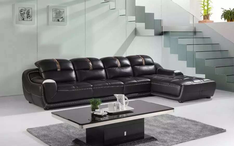 Berekende sofa (87 foto's): hoogtijdige directe modellen 140 cm breed, 120 cm en 160 cm, boek en andere transformatiemechanismen 9194_3
