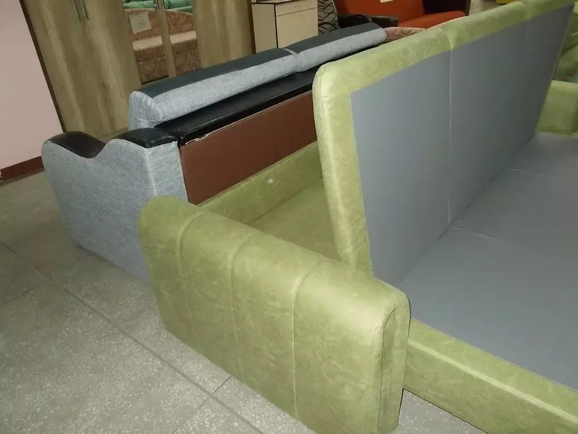 Bitung sofa (87 foto): Model langsung-wektu kanthi ukuran 140 cm, 120 cm lan 160 cm, buku lan mekanisme transformasi liyane 9194_38