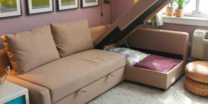 Berekende sofa (87 foto's): hoogtijdige directe modellen 140 cm breed, 120 cm en 160 cm, boek en andere transformatiemechanismen 9194_84