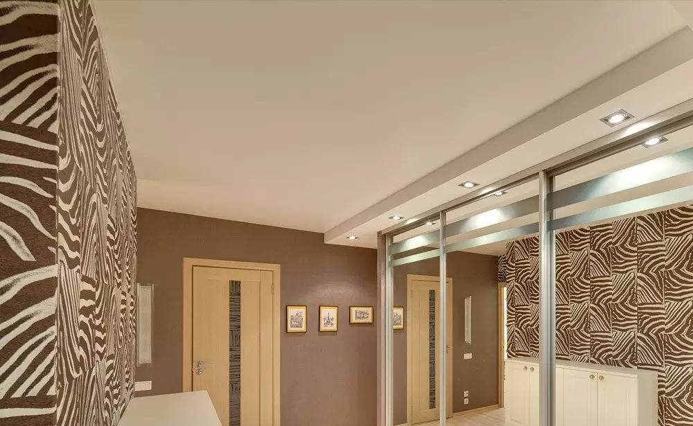 Thiết kế của hành lang (86 ảnh): Những ý tưởng tốt nhất để tạo ra một nội thất đẹp của hành lang trong căn hộ thông thường, ví dụ dự án 9205_38