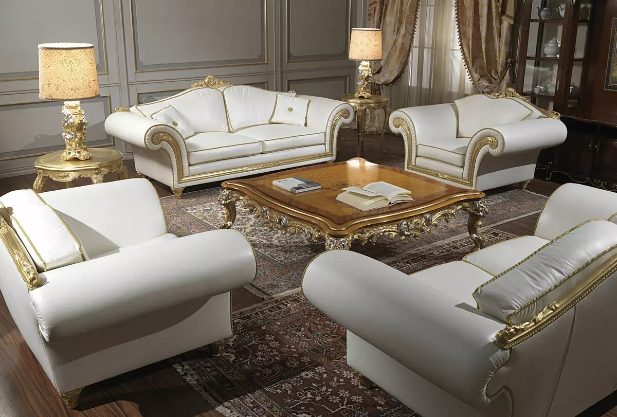 Bijele sofe u unutrašnjosti (52 fotografije): kutni i ravno, odaberite veliku za goste i dvostruke, klasične i druge modele 9214_38