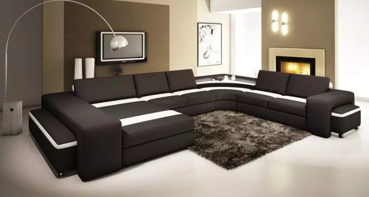 Stylike sofa's (76 foto's): Modieuze kleuren. Hokker materialen binne no yn 'e moade? Oare trends, foarbylden yn it ynterieur