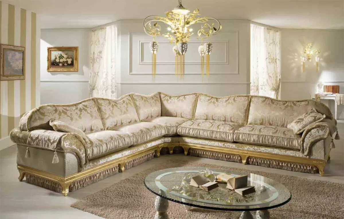 Sofa bergaya (76 foto): Warna modis. Bahan apa yang sedang mode sekarang? Tren lain, contoh dalam interior 9215_37