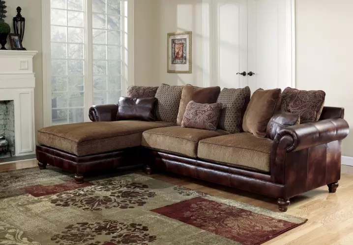 Country-Stil-Sofa: eckige und andere Modelle. Wie geht es in den Innenraum? 9216_13