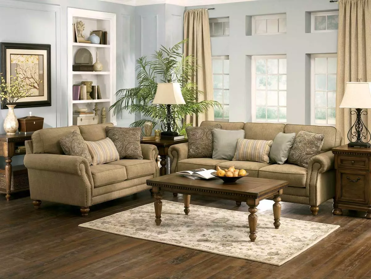 Country Style Sofa: Angular at iba pang mga modelo. Paano upang kunin sa loob? 9216_21