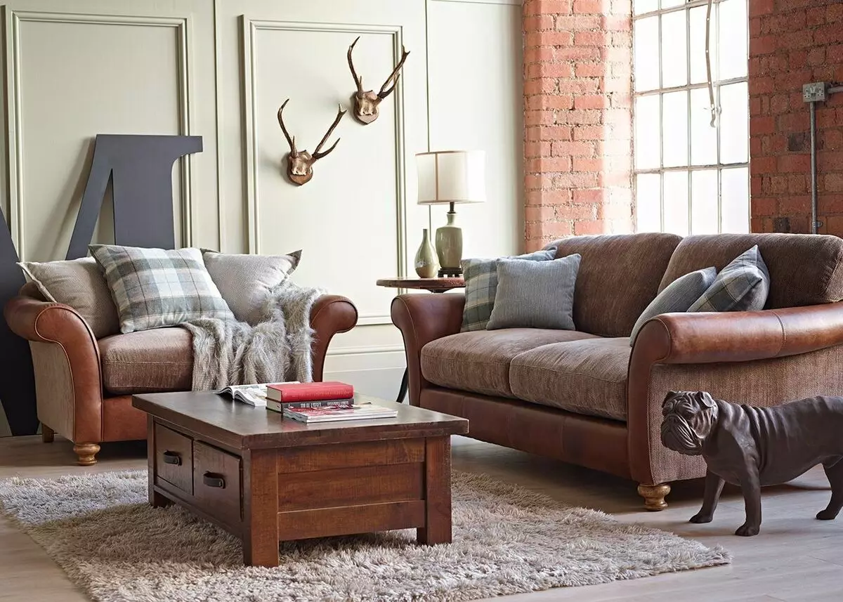 Country Style Sofa: Angular at iba pang mga modelo. Paano upang kunin sa loob? 9216_22