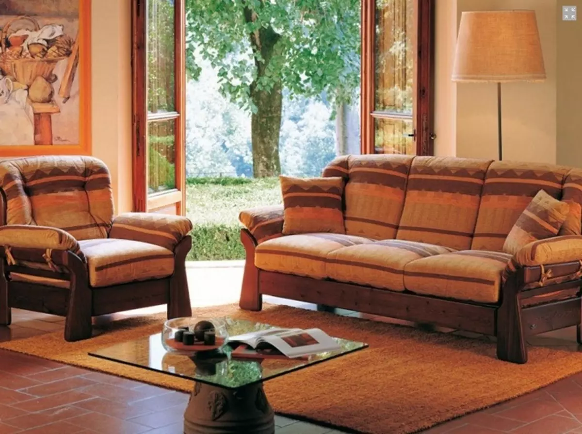 Šalies stiliaus sofa: kampiniai ir kiti modeliai. Kaip pasiimti interjerą? 9216_24