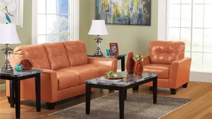 Sofasên Orange: Kevirên rengîn ên di hundurê de. Quncik û sofas rasterast. Wallpaper di bin sofa orange 9223_32