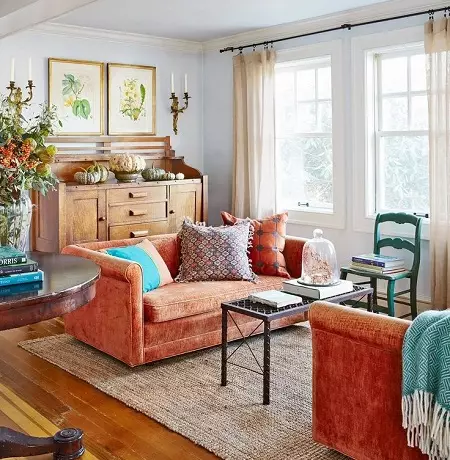 Sofas oranye: kombinasi warna ing interior. Sudhut lan lurus sofas. Wallpaper ing ngisor sofa oranye 9223_4