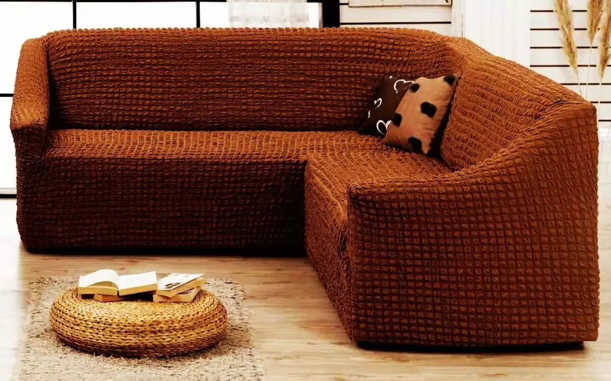 Диванттектер дивандардағы (51 сурет): бұрышта, үш, түзу дивандар мен креслолар. Түрік және басқа да дивандектер. Жинақты таңдаңыз 9228_14