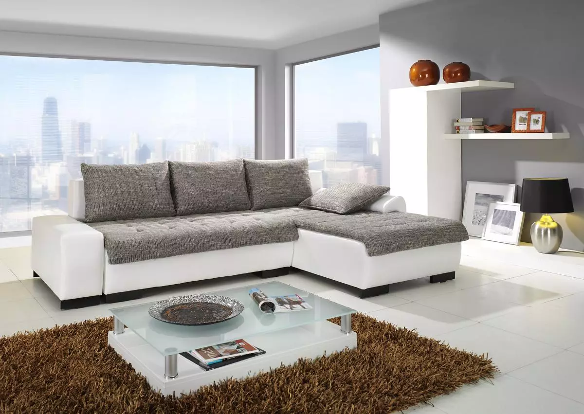 Mūsdienu dīvāns (47 fotogrāfijas): stūris un tiešie modeļi mūsdienu stilā, izvelkot dīvāni gultas un citi 9250_10
