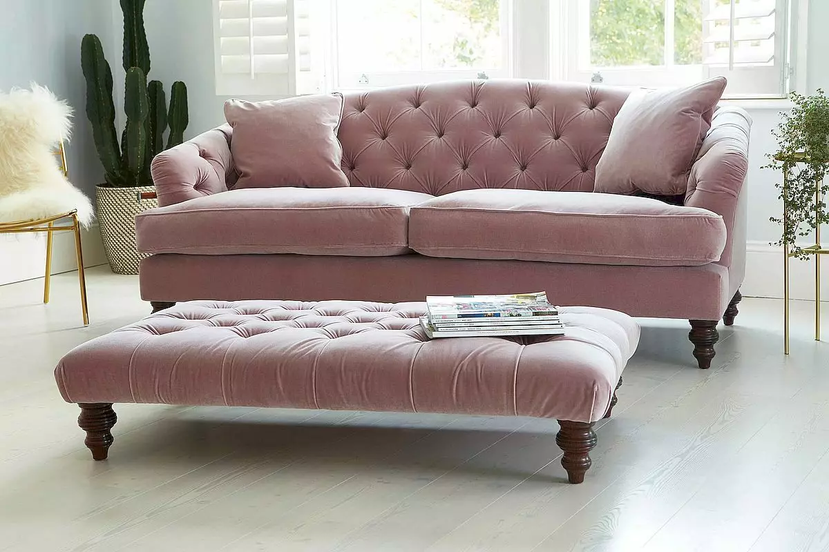 Nowoczesna sofa (47 zdjęć): narożne i bezpośrednie modele w nowoczesnym stylu, składane sofy łóżka i inne 9250_41
