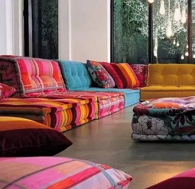 Oriental dīvāni (28 fotogrāfijas): leņķa un zemie modeļi, īpašības, šķirnes un krāsu risinājumi, izvēles padomi 9251_10