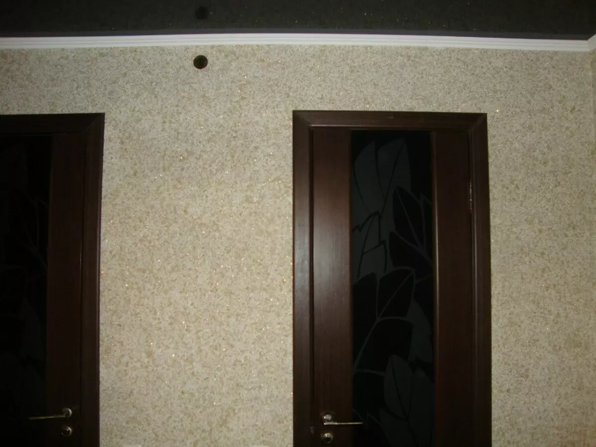 Hình nền chất lỏng ở hành lang (51 ảnh): Hình nền nào tốt hơn là chọn cho các bức tường trong hành lang? Bản vẽ từ hình nền lỏng trong nội thất 9286_20