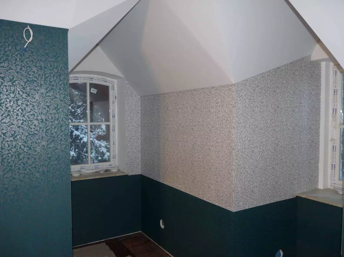 Wallpapers të lëngshme në korridor (51 foto): Çfarë sfond është më mirë të zgjidhni për muret në korridor? Vizatime nga letër-muri i lëngët në brendësi 9286_23