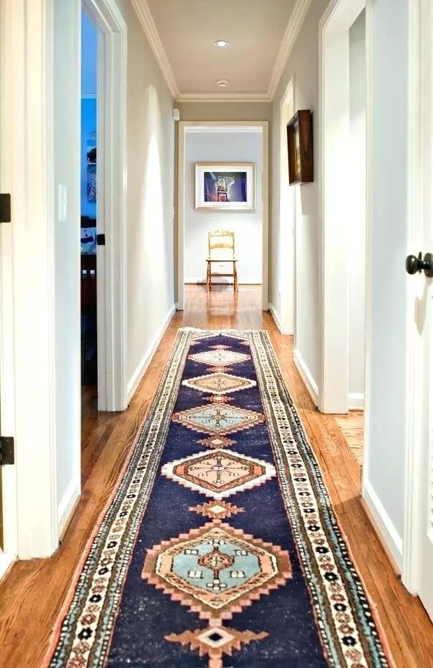 走廊里的地毯（57张照片）：走廊里的鞋子和垫子，地毯和其他材料的地板上的模型 9287_6