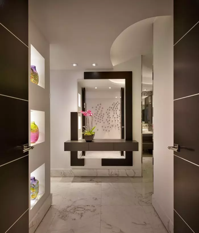 Et spejl med en hylde i gangen: Væg og gulvspejle. Hvordan man vælger en monteret eller ethvert andet spejl med en hylde? 9300_31