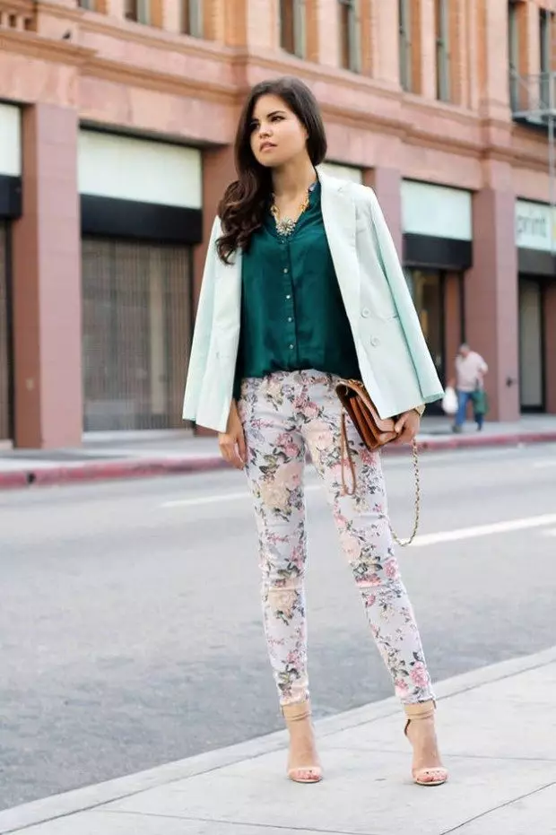 Pants in Flower (44 photos): What to wear 935_4