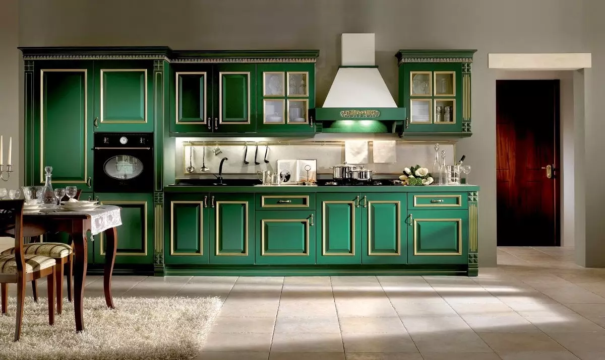 Emerald სამზარეულოები (35 ფოტო): ფერი თვისებები ინტერიერის დიზაინში, თეთრი emerald სამზარეულოები და სხვა კომბინაციები 9360_32