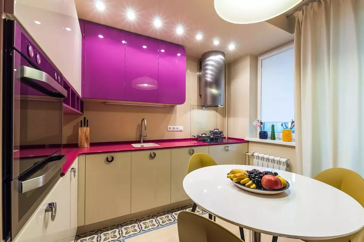 Уютна кухня (79 снимки): Как да създадем комфорт в кухнята в апартамента? Красиви дизайнерски идеи за леки кухни. Как да го оборудваме? 9370_3