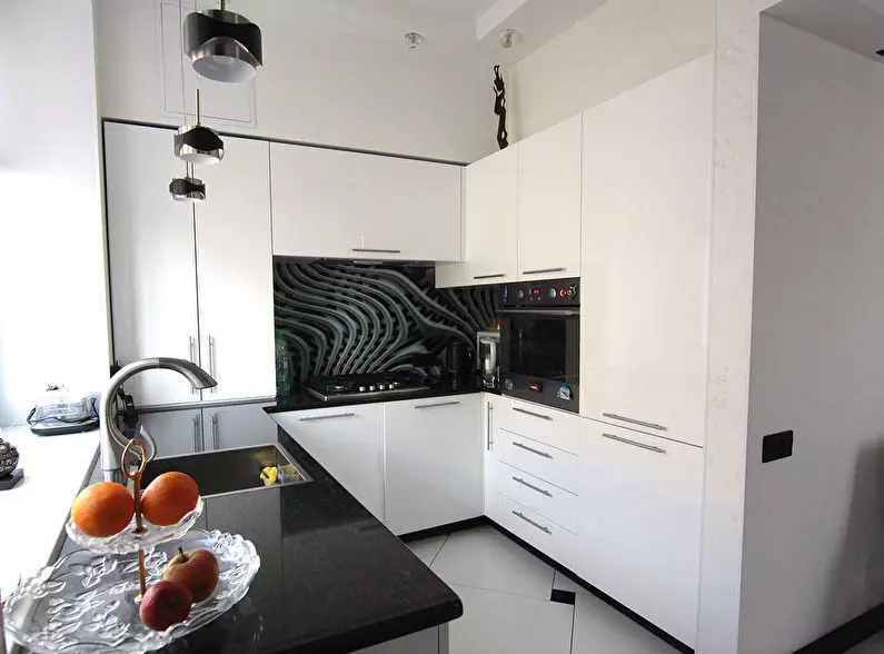 Auriculares de canto para cociñas pequenas 6 metros cadrados. M (42 fotos): Deseño de cociña pequena con frigorífico e mobiliario de cociña, exemplos de planificación, deseño de interiores 9372_22