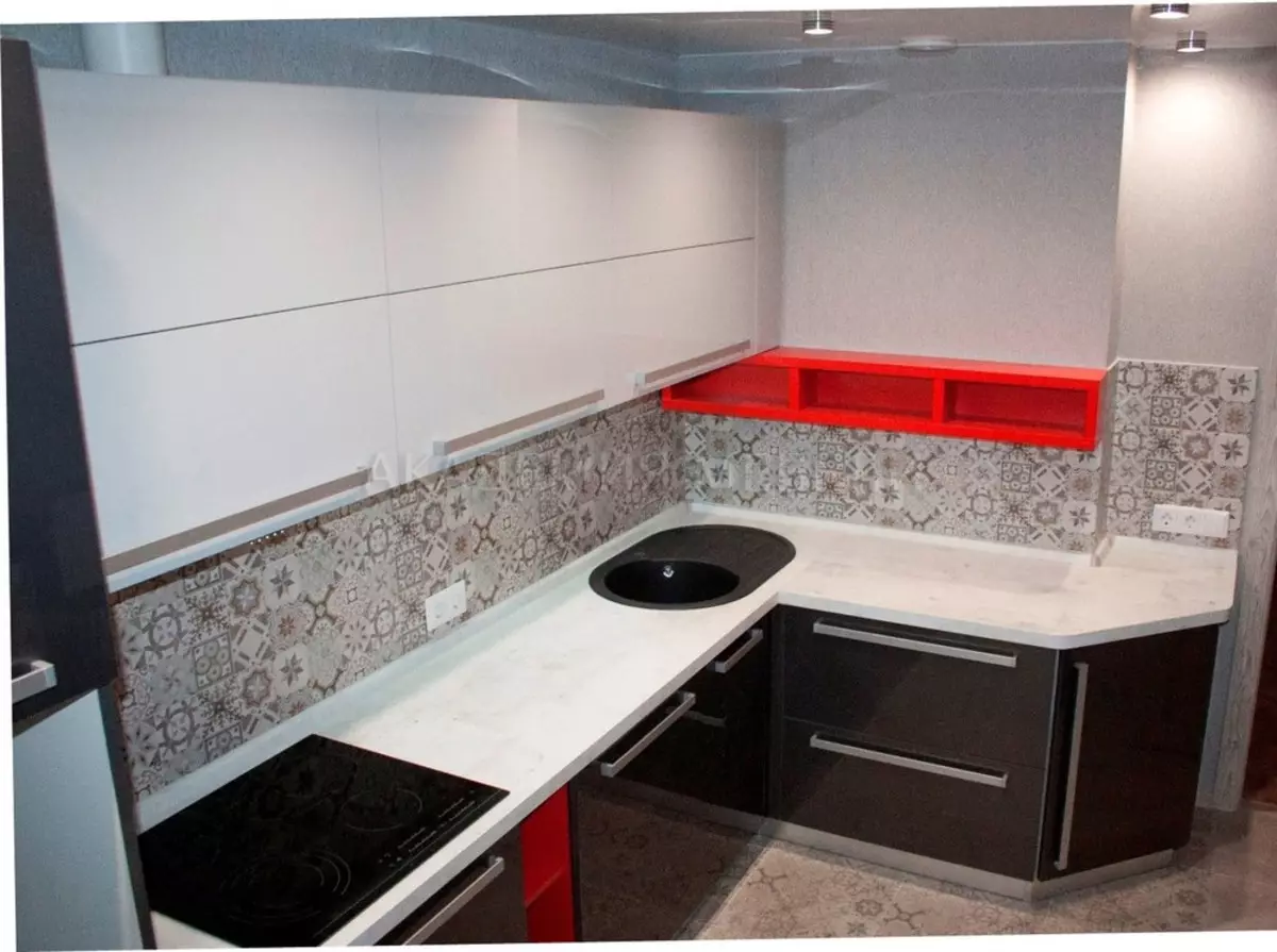 Cabeçantes de canto para pequenas cozinhas 6 metros quadrados. M (42 fotos): Projeto de cozinha pequena com geladeira e mobiliário de cozinha, exemplos de planejamento, design de interiores 9372_23
