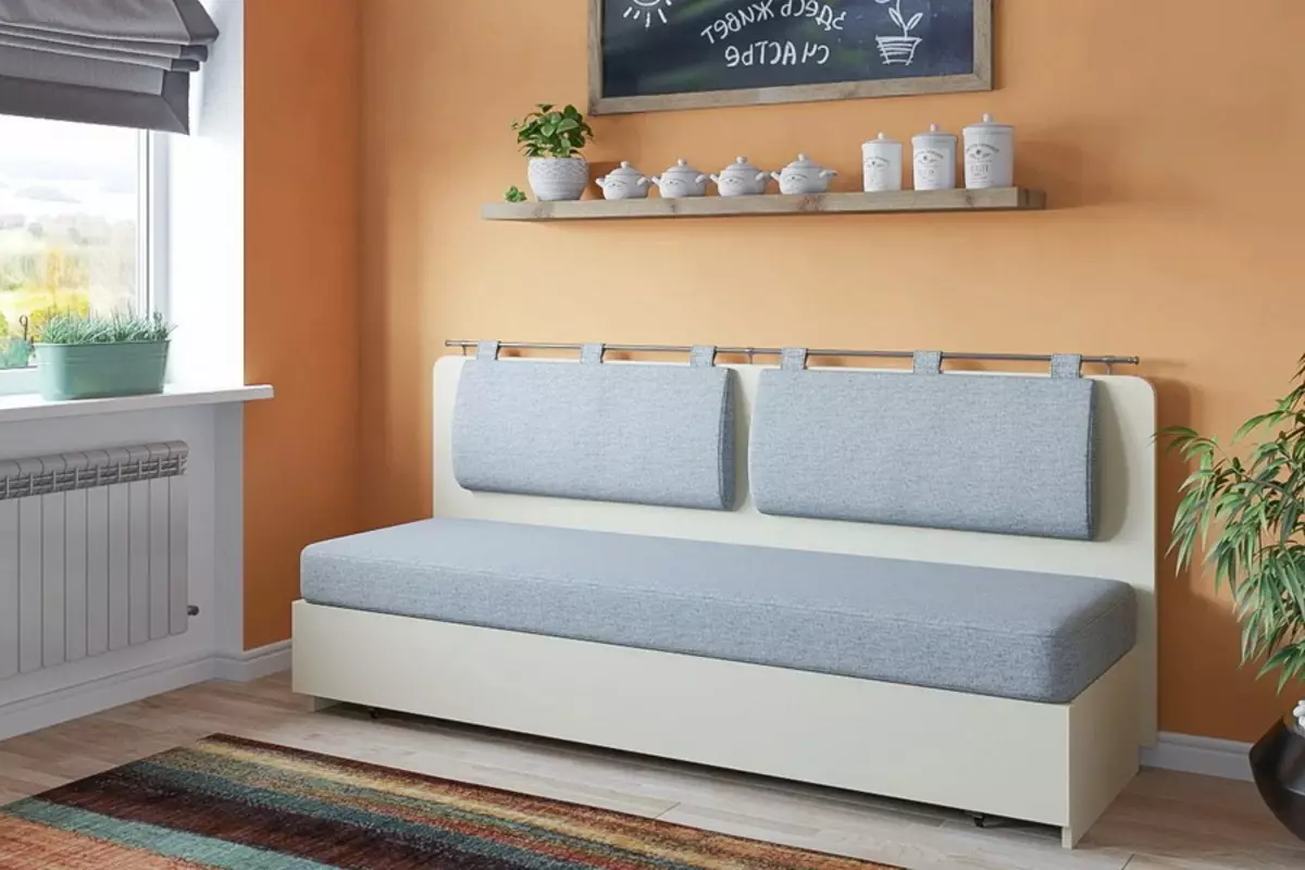 Rett kjøkken Sofaer (62 bilder): Små sofaer for kjøkken uten soverom, møbler design alternativer 9376_29