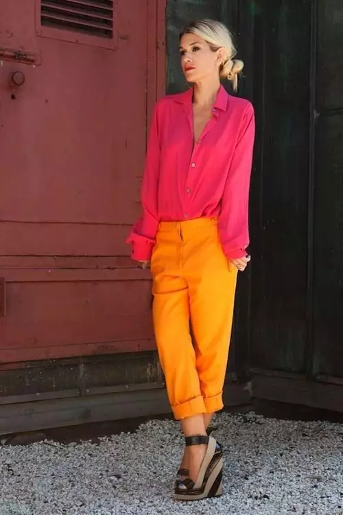 Orange hlače (58 fotografij): Kaj nositi 937_14
