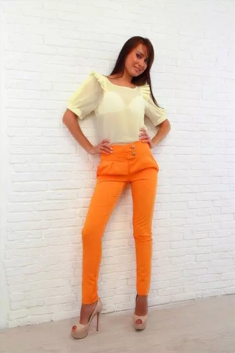 Pantaloni arancioni (58 foto): cosa indossare 937_22