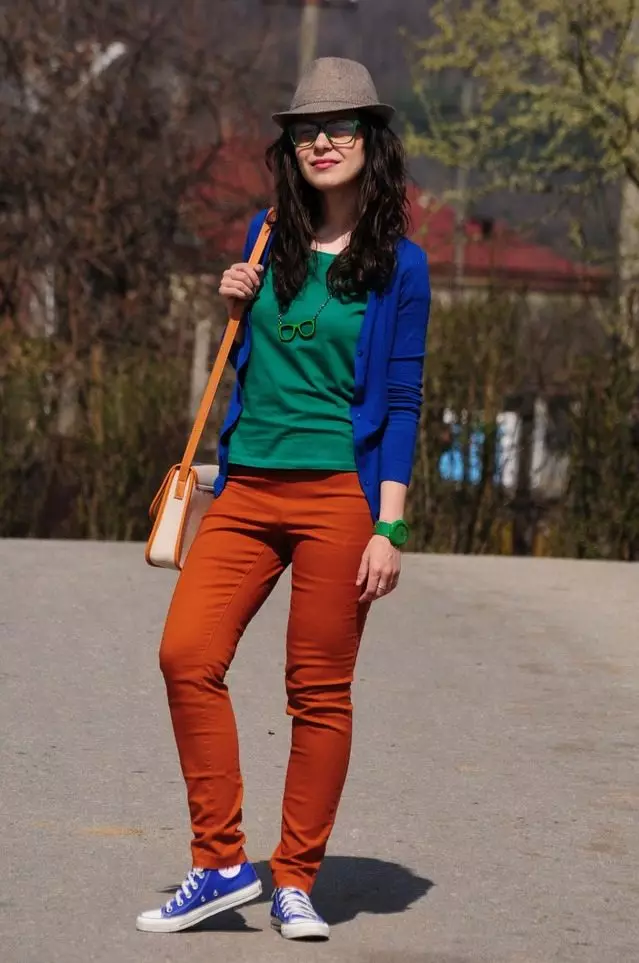 橙色裤子（58张照片）：穿什么 937_29