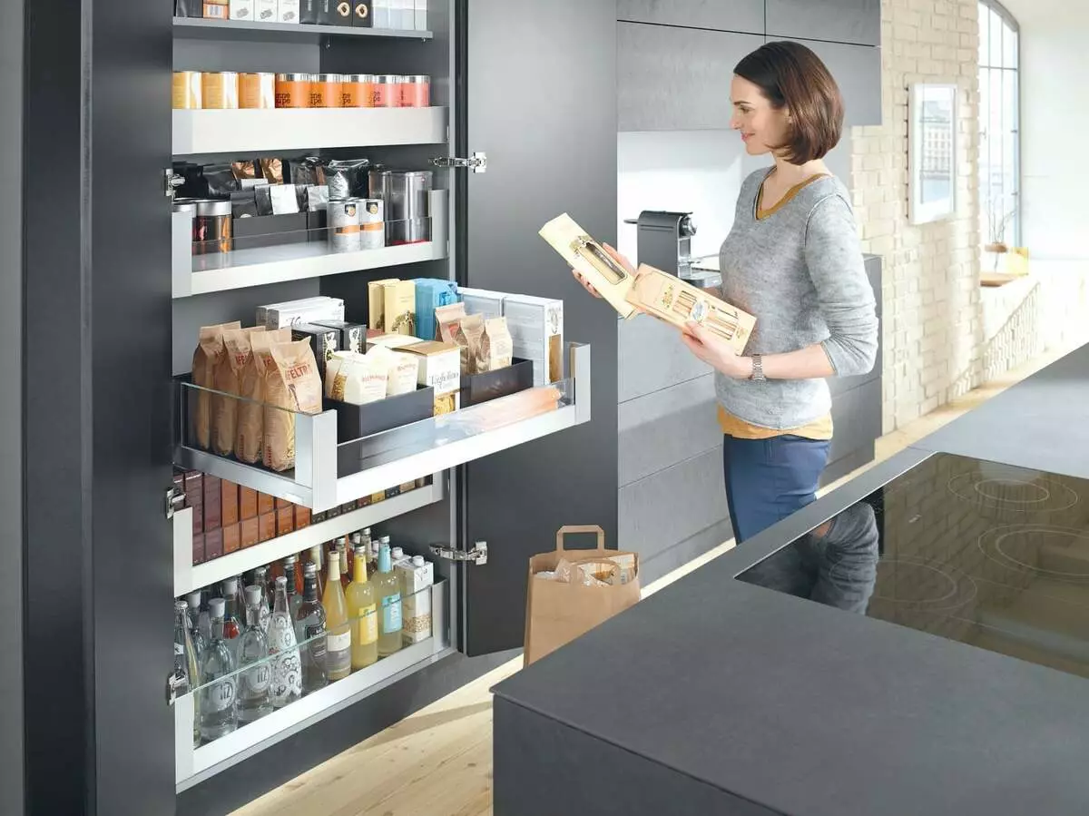 Virtuvės ergonomika (79 nuotraukos): Kaip įdėti baldus ir organizuoti įrangą? Pagrindiniai planavimo principai. Ergonominiai matmenys 9413_64
