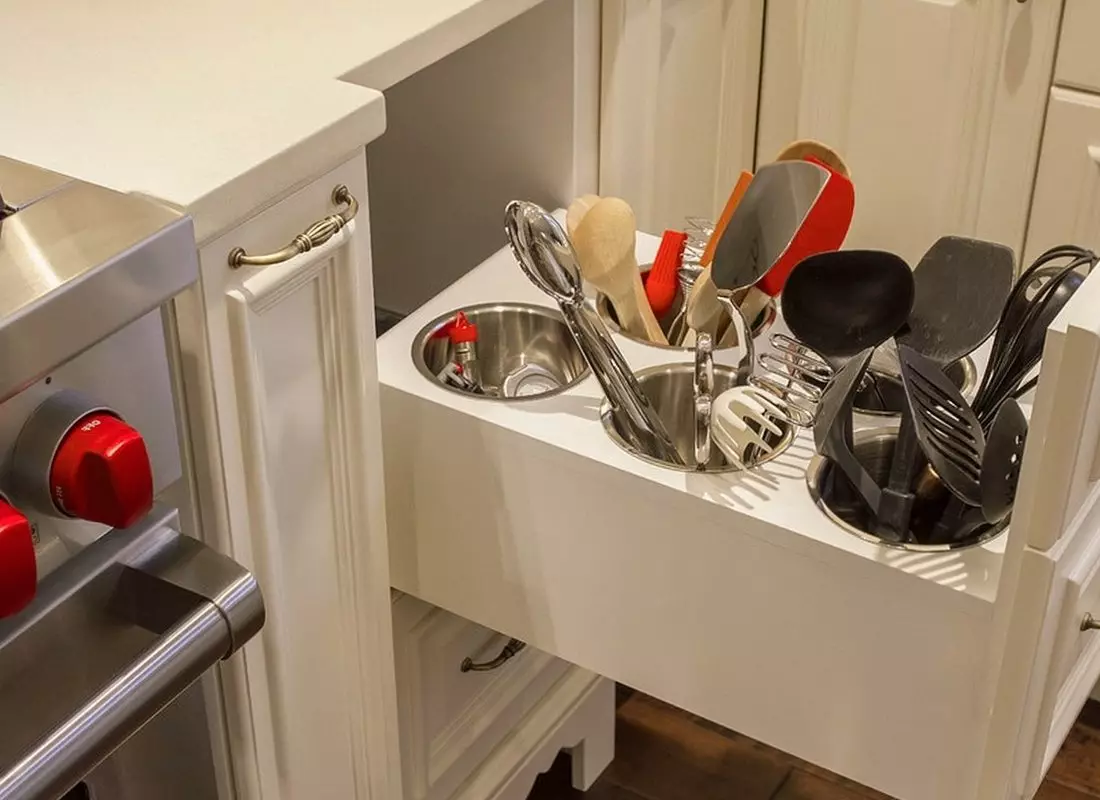 Virtuvės ergonomika (79 nuotraukos): Kaip įdėti baldus ir organizuoti įrangą? Pagrindiniai planavimo principai. Ergonominiai matmenys 9413_66