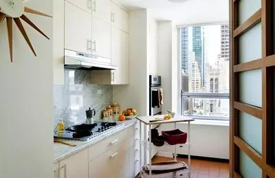 Konyha tervezés egy hálószobás apartman (58 fotó): options tervezéséhez külön konyha a odnushka, egy egyszerű konyha belső egy 1 szobás lakás 9416_19