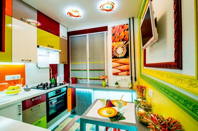 厨房设计在一卧室公寓（58张照片）：位于Odnushka的独立厨房的选择，这是一间客房公寓的简单厨房内饰 9416_44